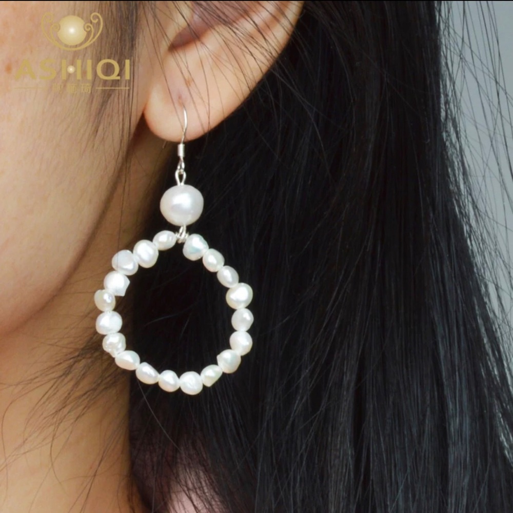⚠️SOLD OUT⚠️Natural Pearl Dangle Earrings - Picture 1 of 12